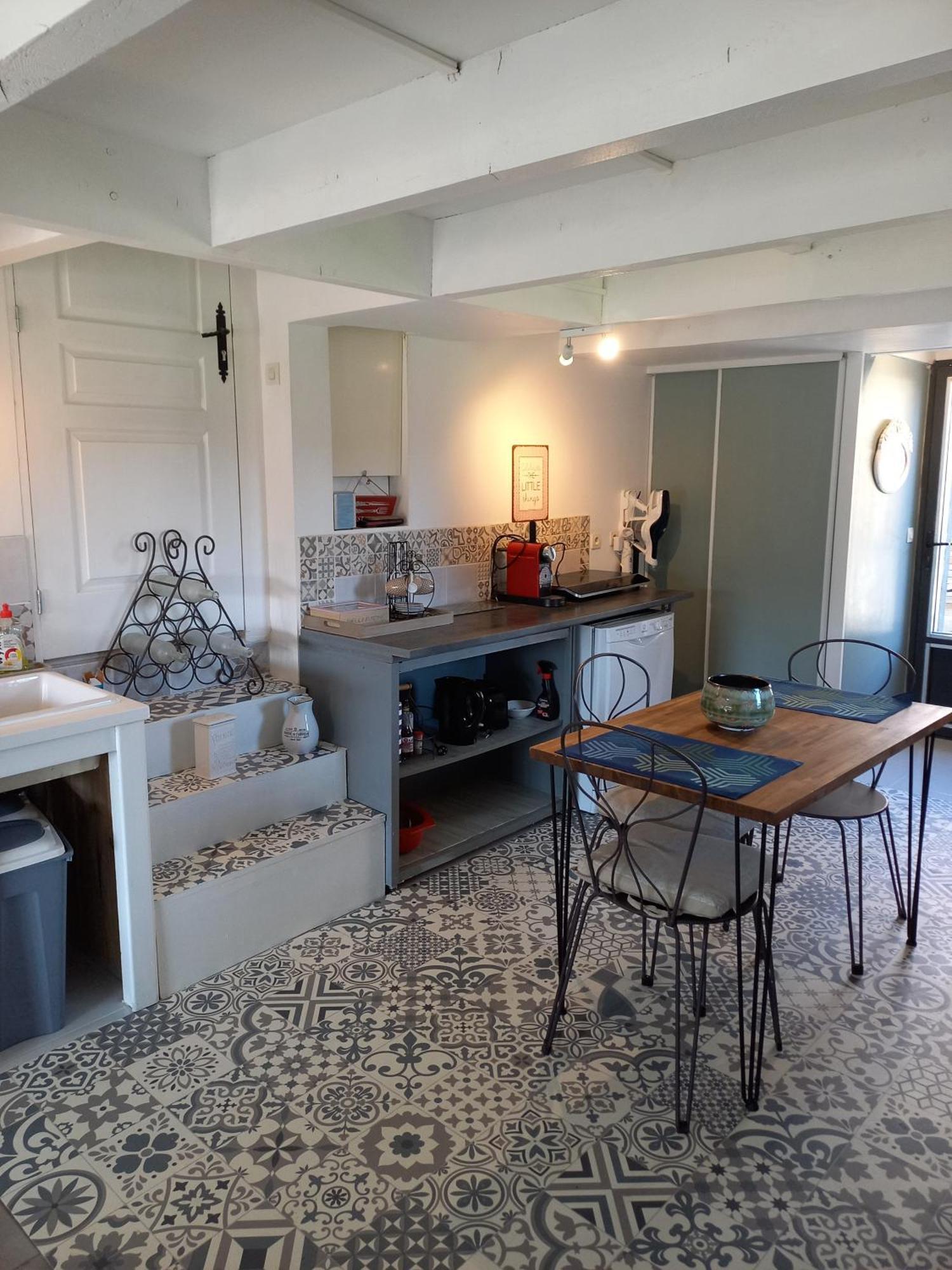 Lamathye Aramon Exterior foto